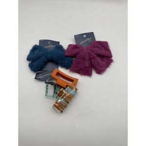 Universal Thread Goods Co. Hair Clips  lot